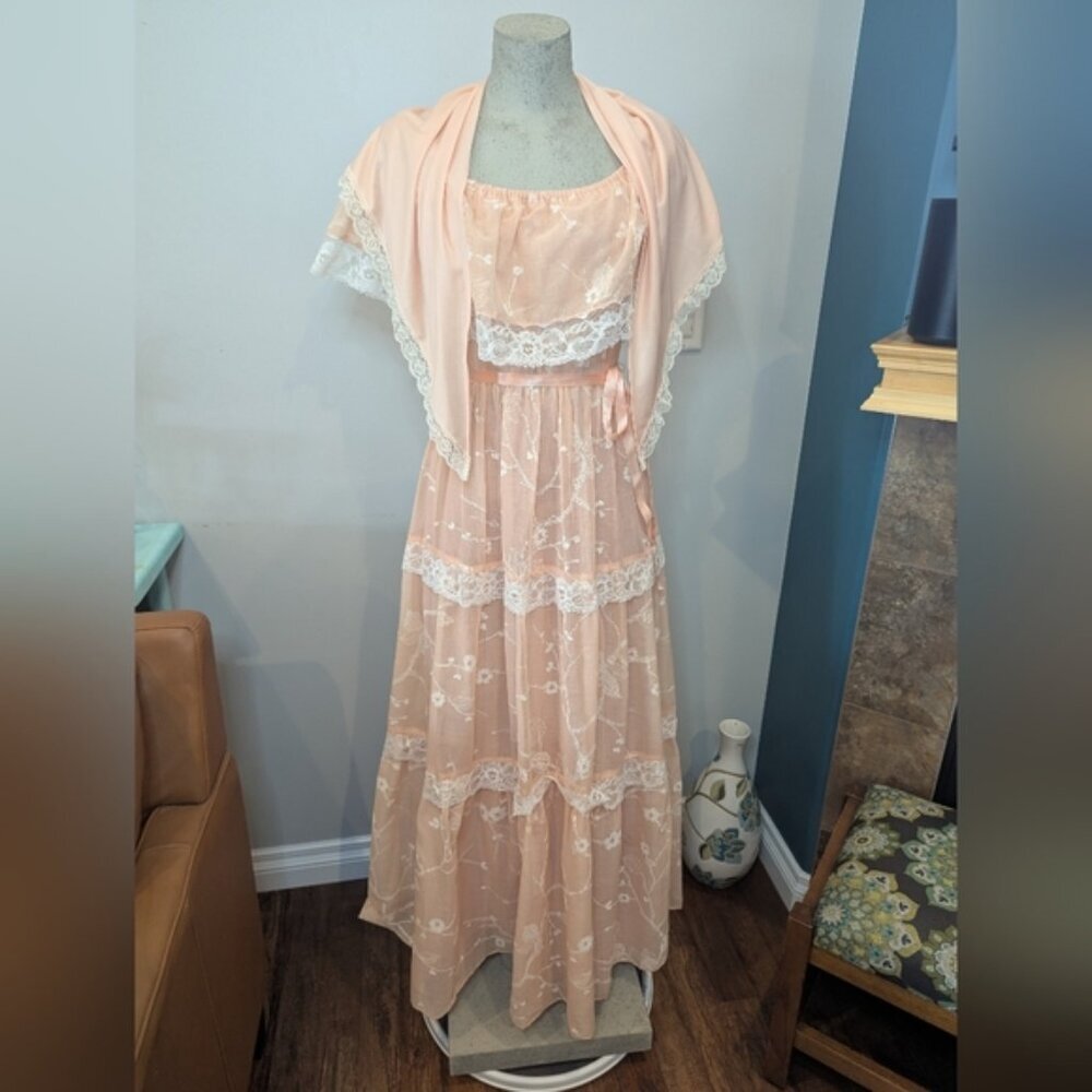 Vintage 1970s Peach & Ivory Prairie, Cottagecore, Maxi Dress & Shawl Sz 6